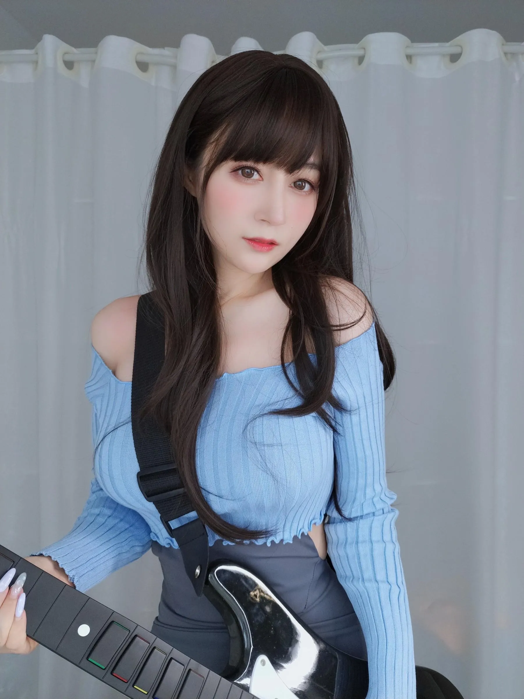 白银81 – 自撮 Vol.59 吉他妹妹 [166P]插图1